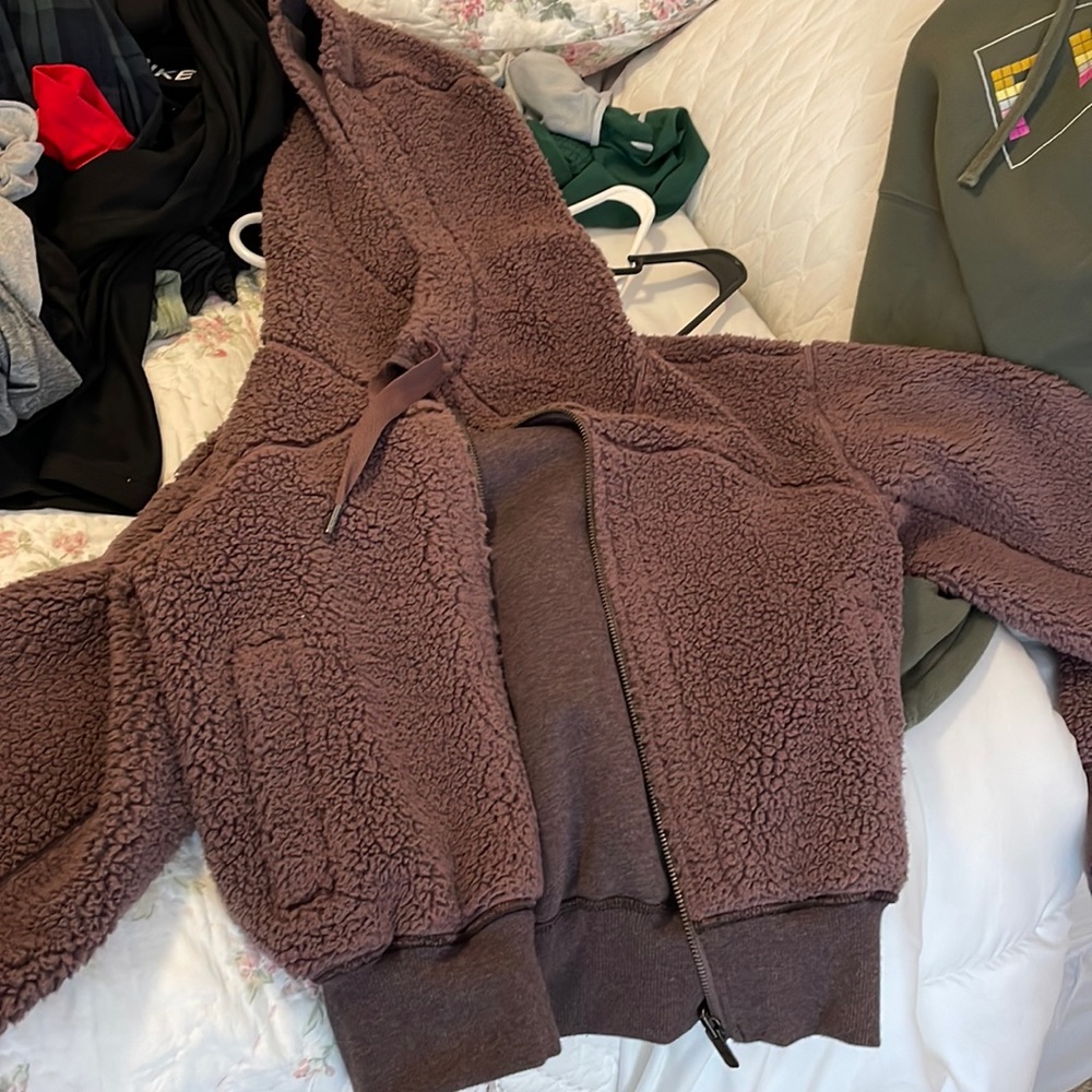 Lululemon short sweet and sherpa jacket size xs/s NWOT
